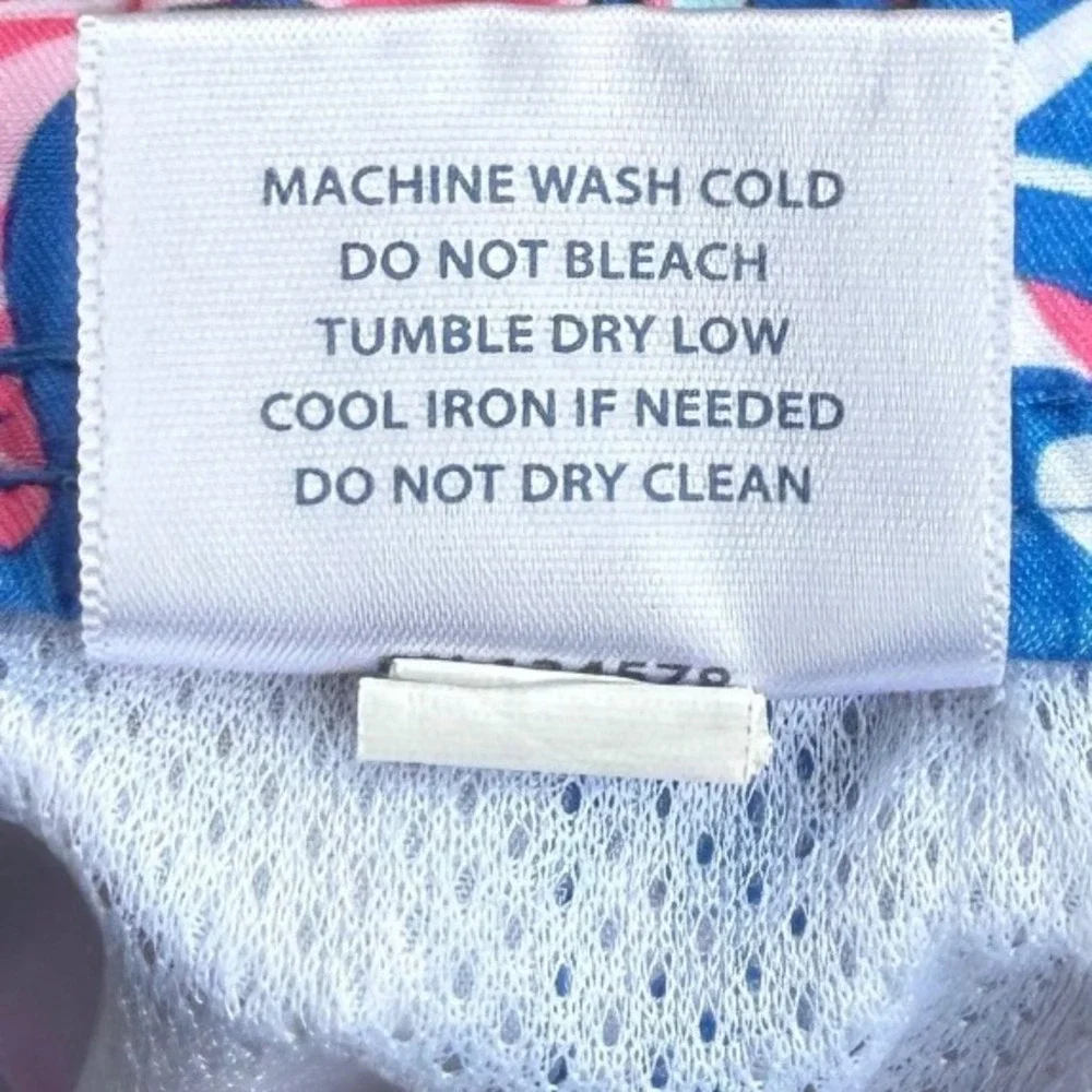 Vineyard Vines make splash